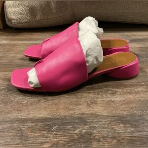 Woman’s Franco sarto Loran Sandals